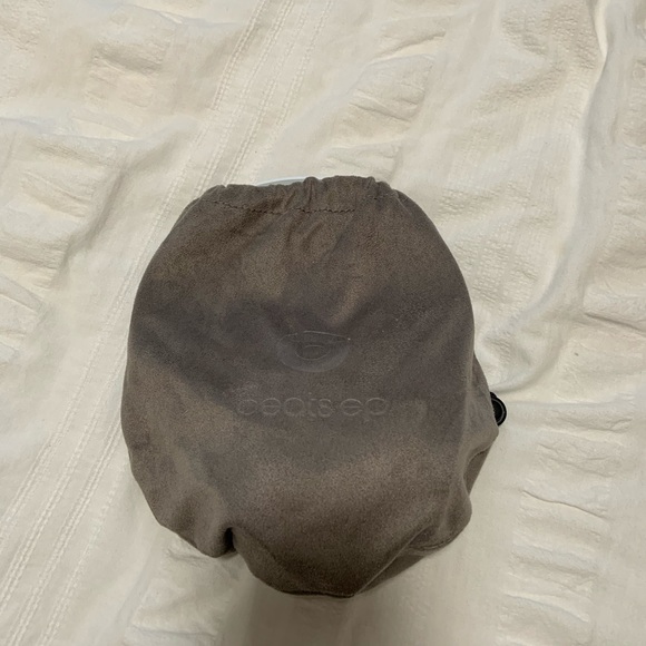 BARELY USED BEATS EP HEADPHONES! - Picture 3 of 3